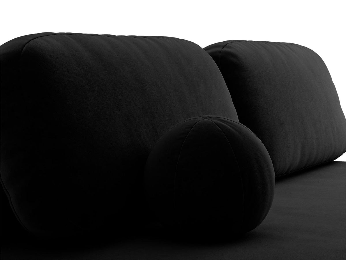 Beige Samt-Bettsofa Sophia von Cosmopolitan Design mit Bettkasten, Massivholzrahmen und schwarzen Kunststoffbeinen, drei Sitzplätze.