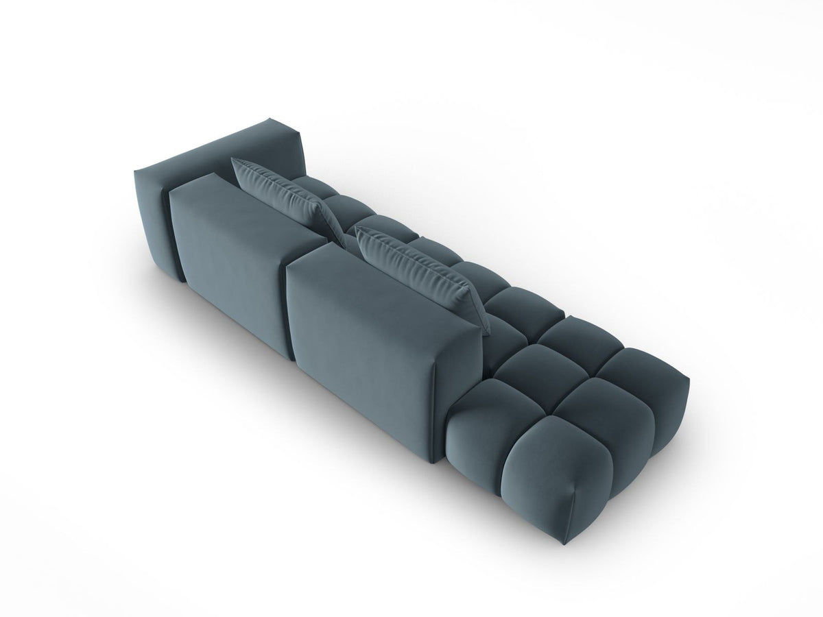 Modulares 4er Sofa Verona mit sandfarbenem Casino-Samtbezug, schwarzen Kunststoffbeinen und geradliniger Rückenlehne, Ansicht von links.
