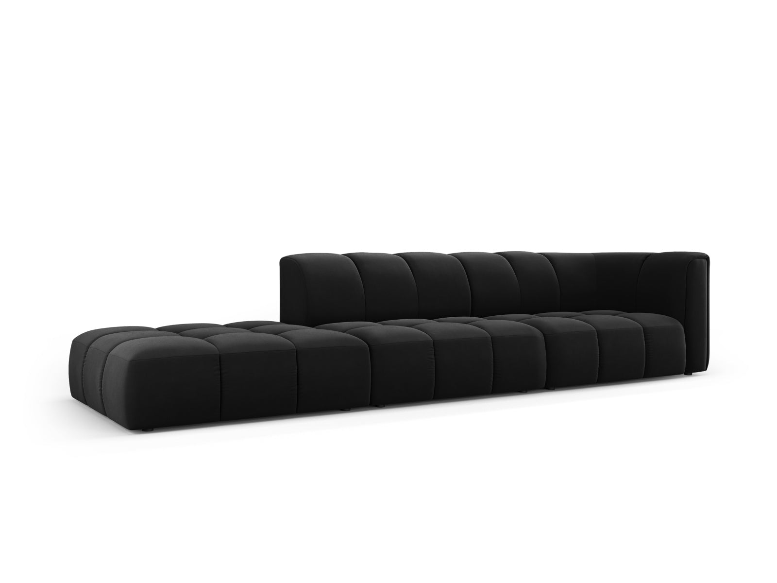 Elegantes 4-Sitzer Sofa Moritz in Black-Bluvel, ideal für moderne Wohnräume, präsentiert sich in stilvollem Design und hoher Funktionalität.