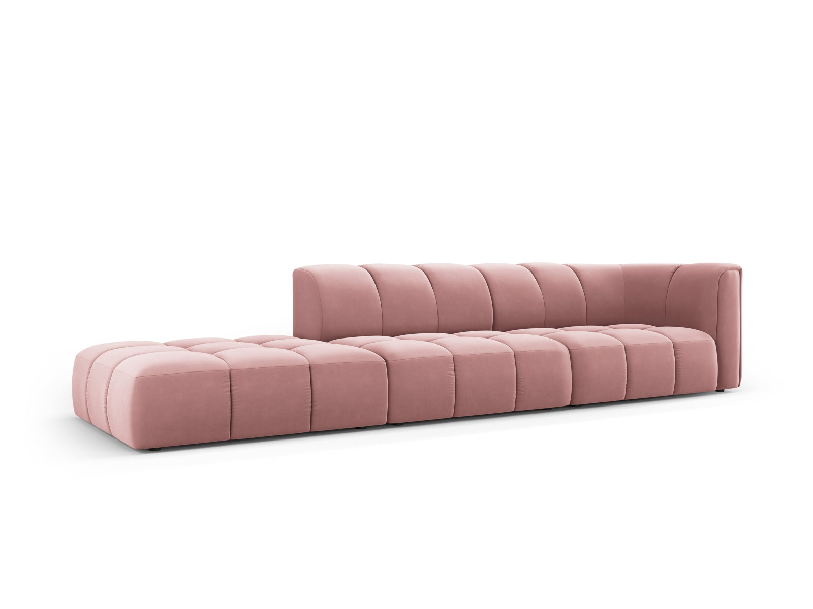 Elegantes 4-Sitzer Sofa Moritz in Pink-Bluvel, ideal für stilvolle Wohnräume. Modular und vielseitig einsetzbar, von Cosmopolitan Design.
