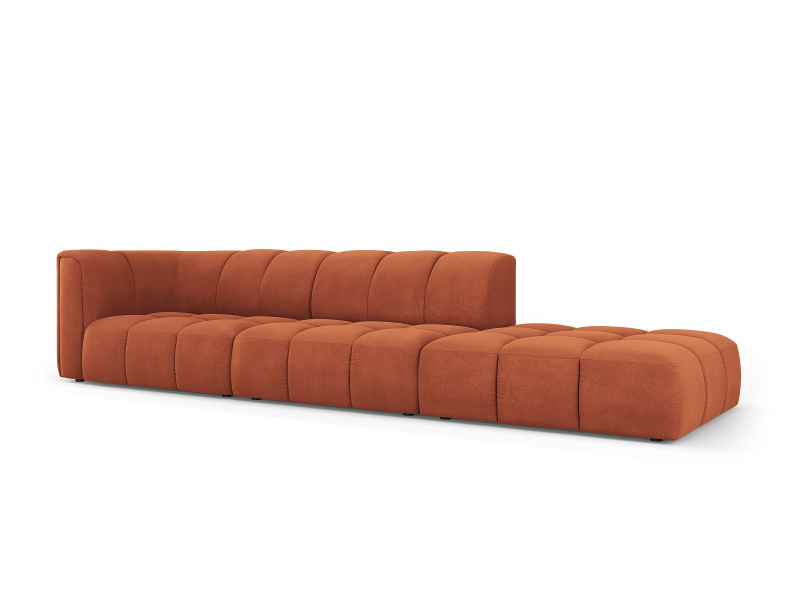 Modulares 4-Sitzer Sofa Moritz in lebhaftem Orange, ideal für stilvolle Wohnräume, erhältlich bei KAQTU Design AG.