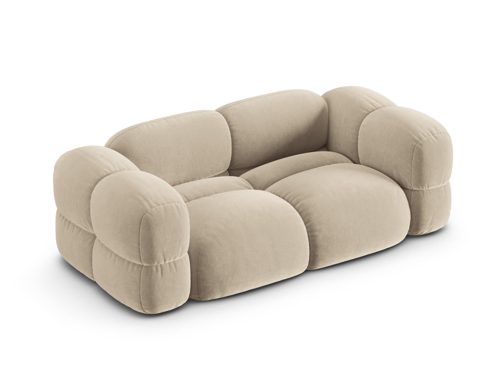 Elegantes 3-Sitzer Sofa Loretto aus Velours in zartem Beige, ideal für stilvolle Wohnräume und entspannte Stunden.