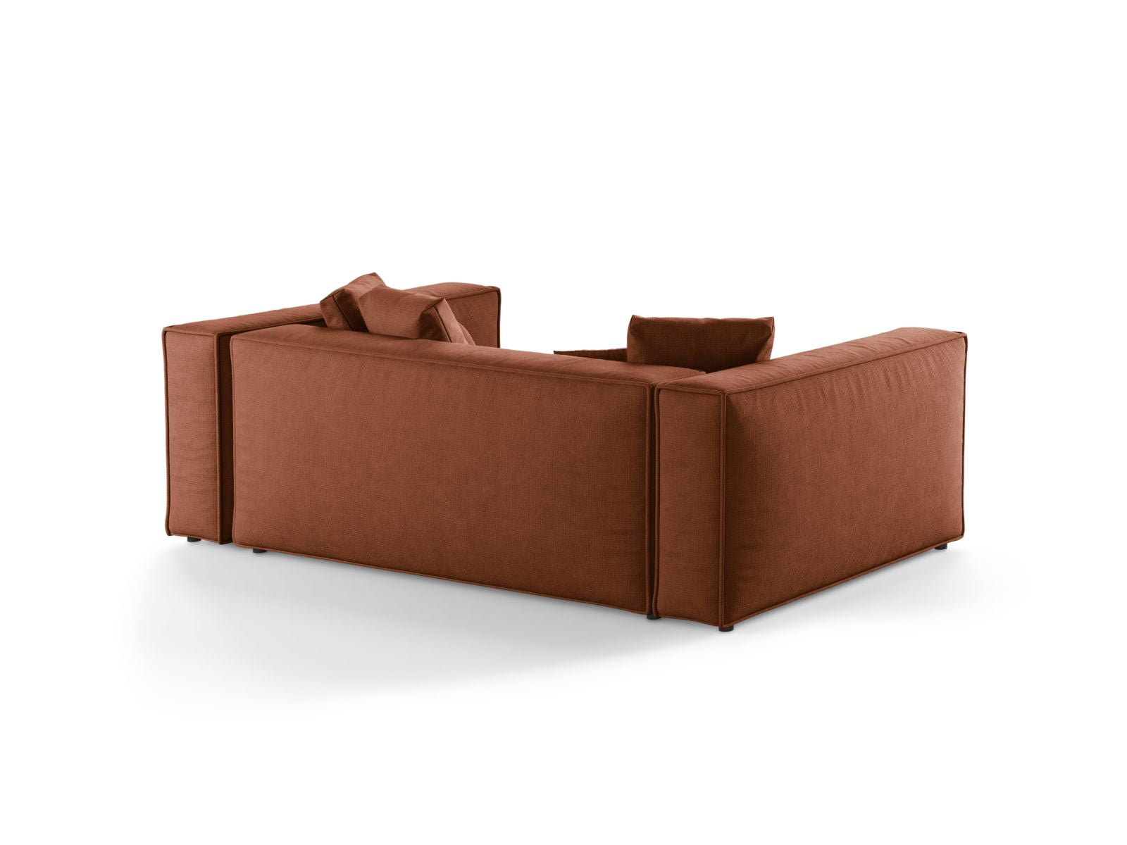 Elegantes 3-Sitzer Sofa Aveiro in warmem Brick-Liberty, ideal für stilvolle Wohnräume und entspannte Stunden.