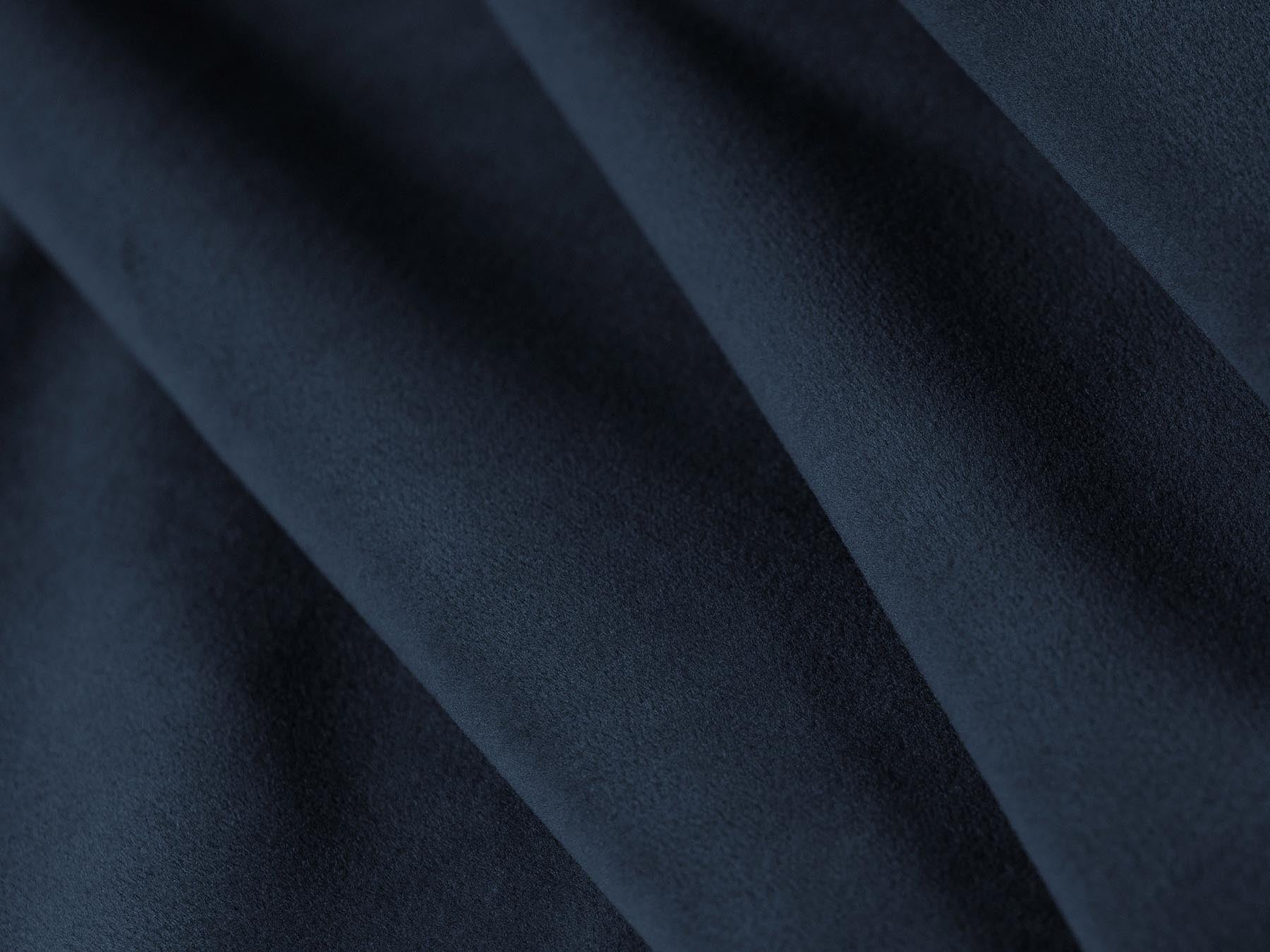 Stilvolles 3-Sitzer Sofa Gomera in Royal Blue, perfekt für trendbewusste Wohnräume, bietet hohen Sitzkomfort und modernes Flair.