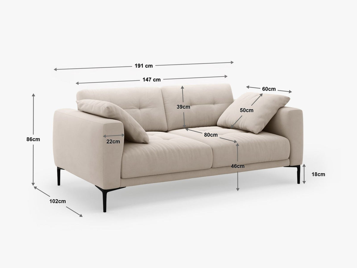 3er Sofa Lazio von Cosmopolitan Design mit Veloursstoff-Bezug in Beige-Salvador, Massivholzrahmen und schwarzen Metallbeinen aus Stahl.