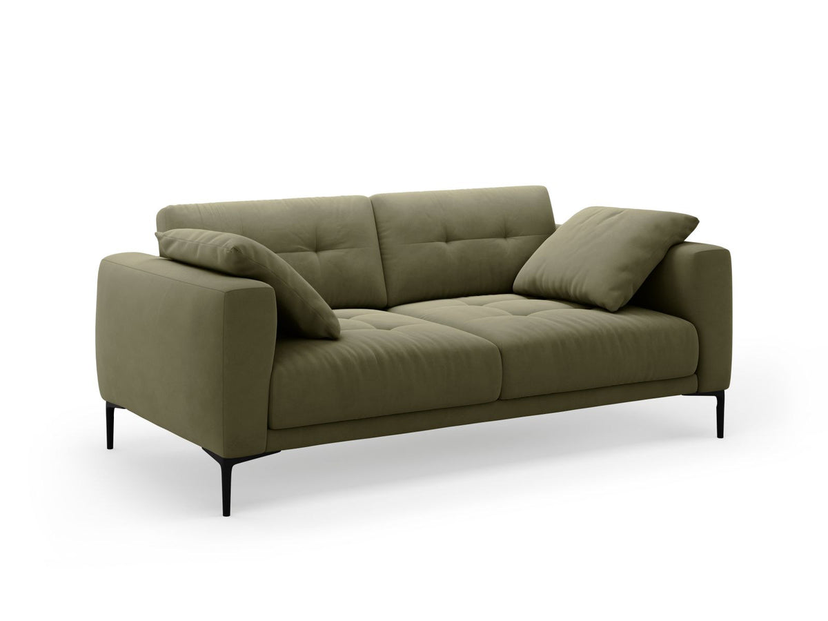 3er Sofa Lazio von Cosmopolitan Design mit Veloursstoff-Bezug in Beige-Salvador, Massivholzrahmen und schwarzen Metallbeinen aus Stahl.