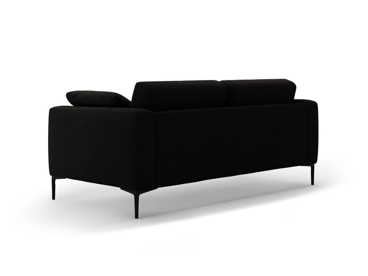 3er Sofa Lazio von Cosmopolitan Design mit Veloursstoff-Bezug in Beige-Salvador, Massivholzrahmen und schwarzen Metallbeinen aus Stahl.