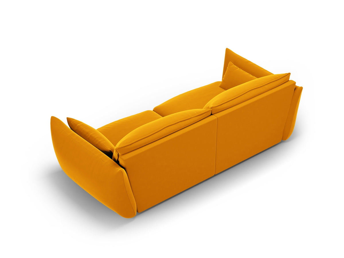 3er Sofa Matera mit Stoffbezug, Massivholzrahmen und schwarzen Kunststoffbeinen