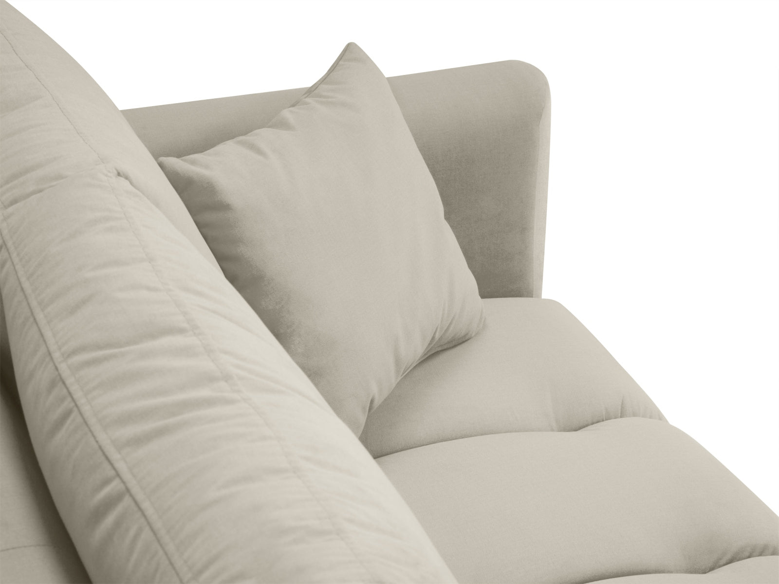 Entdecken Sie das elegante Hastings Velour Sofa 3 Sitzer von Cosmopolitan Design. Perfekt für Ihr Wohnzimmer, bietet es luxuriösen Komfort und zeitloses Design.