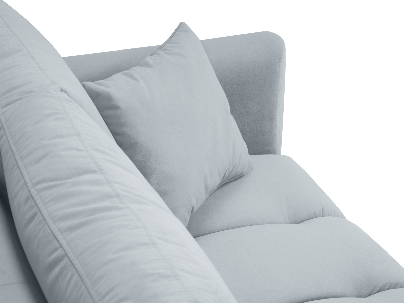 Entdecken Sie das elegante Hastings Velour Sofa 3 Sitzer von Cosmopolitan Design. Perfekt für Ihr Wohnzimmer, bietet es luxuriösen Komfort und zeitloses Design.