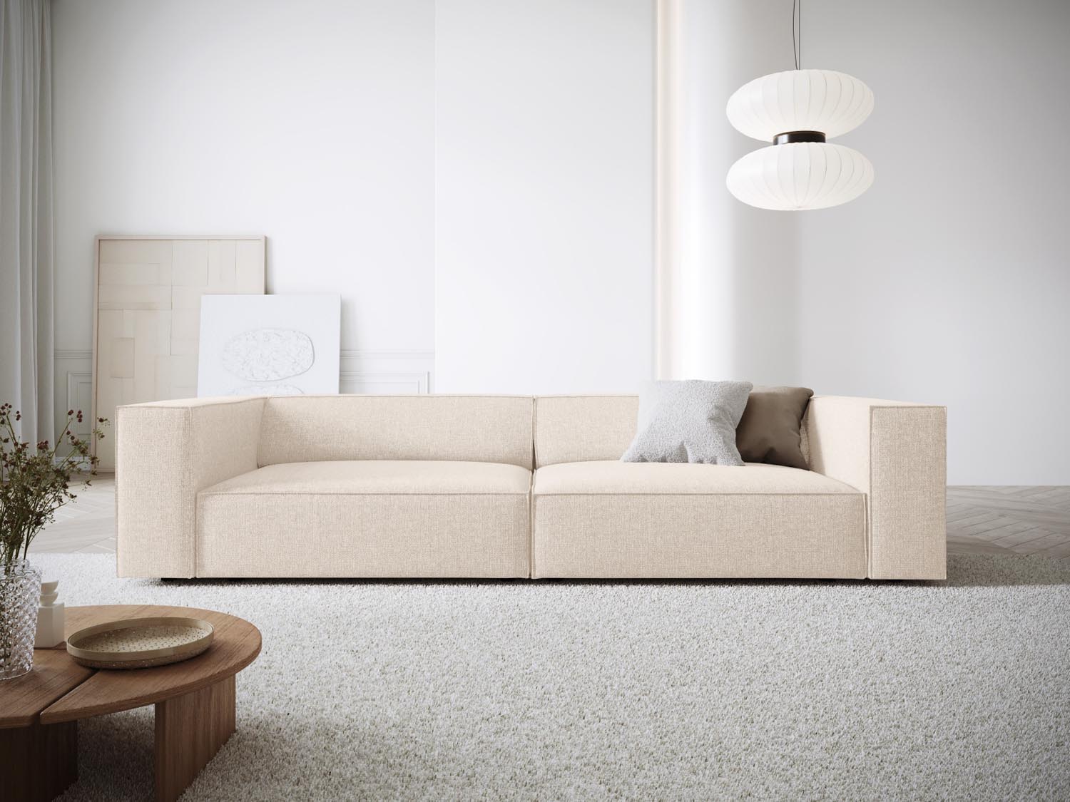 Arendal Sofa 4 Sitzer in Light Beige präsentiert im Onlineshop von KAQTU Design AG. 4er Sofa ist von Cosmopolitan Design