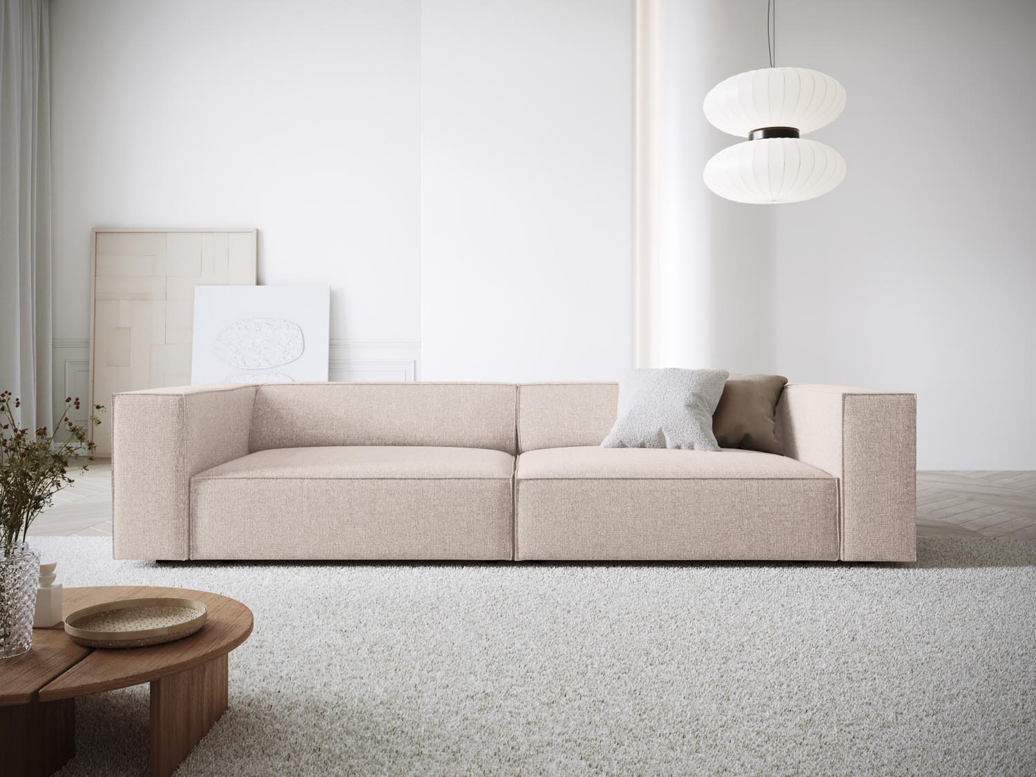 Arendal Sofa 4 Sitzer in Beige präsentiert im Onlineshop von KAQTU Design AG. 4er Sofa ist von Cosmopolitan Design