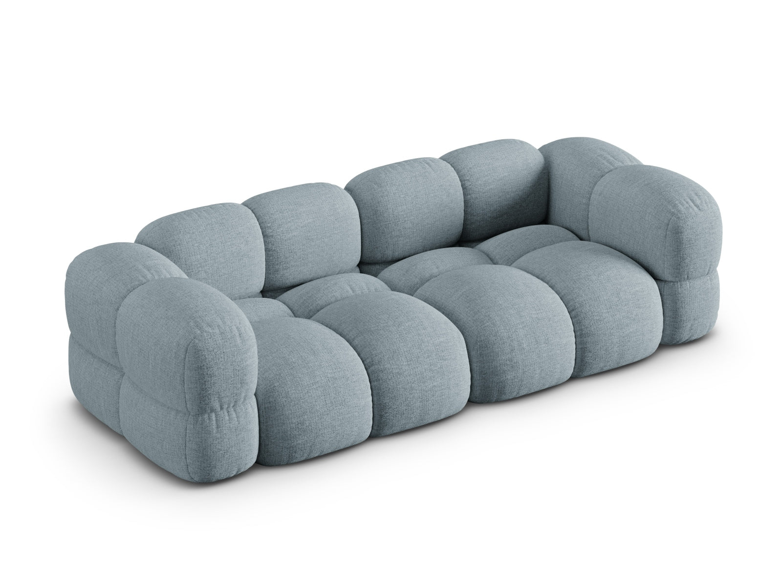Elegantes 4-Sitzer Sofa Loretto in sanftem Pastellblau, ideal für stilvolle Wohnräume und gemütliche Zusammenkünfte.