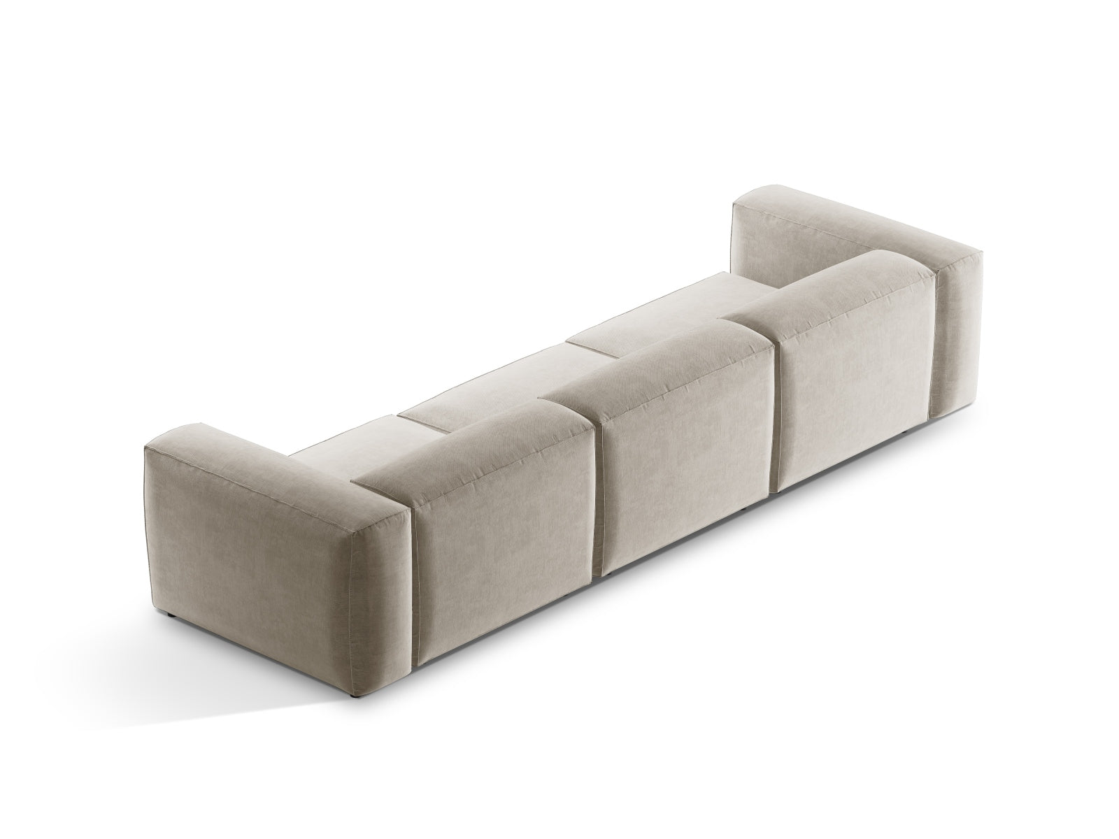 Erleben Sie das stilvolle Bergamo Modular Sofa 4 Sitzer von Cosmopolitan Design – ideal für Ihr modernes Wohnzimmer und entspannte Abende!