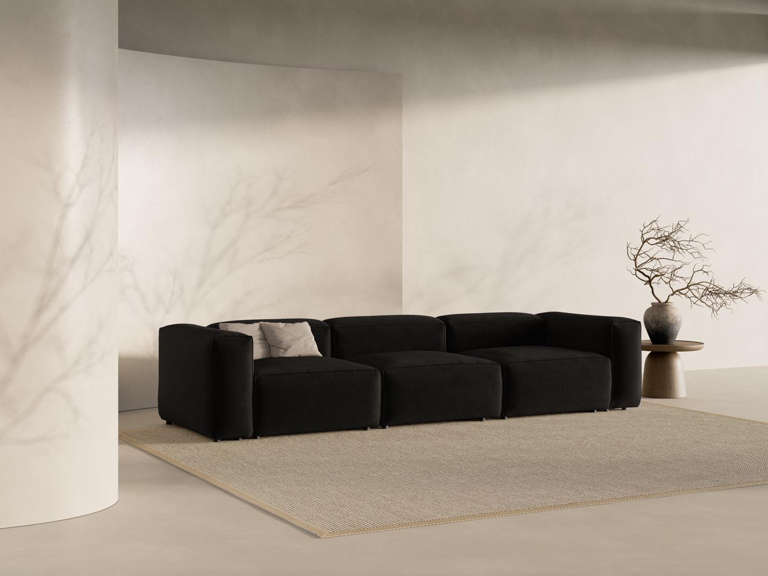 Erleben Sie das stilvolle Bergamo Modular Sofa 4 Sitzer von Cosmopolitan Design – ideal für Ihr modernes Wohnzimmer und entspannte Abende!