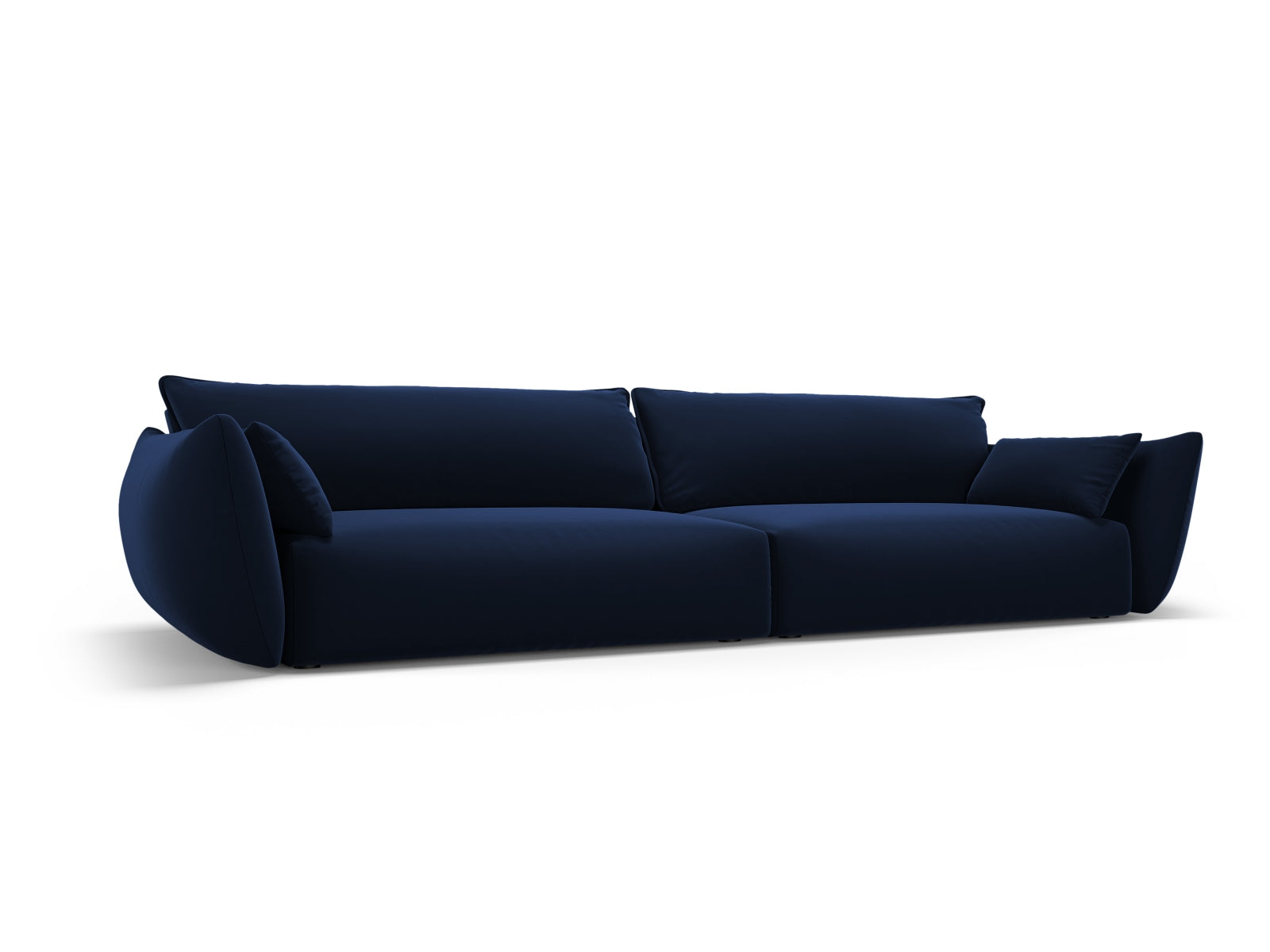 Elegantes 4-Sitzer Sofa Matera in Royalblau, stilvoll und modern, ideal für jedes Wohnzimmer, erhältlich bei KAQTU Design AG.