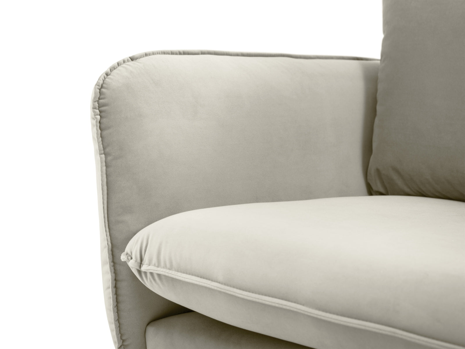 Luxuriöses 4-Sitzer Sofa aus weichem Velours, perfekt für entspannte Stunden. Modernes Design und pflegeleichte Oberfläche für Ihr stilvolles Zuhause.