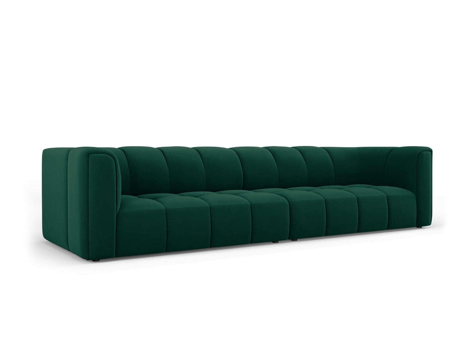 Elegantes 4-Sitzer Sofa Moritz in Bottle Green-Bluvel, ideal für stilvolle Wohnräume, erhältlich bei KAQTU Design AG.