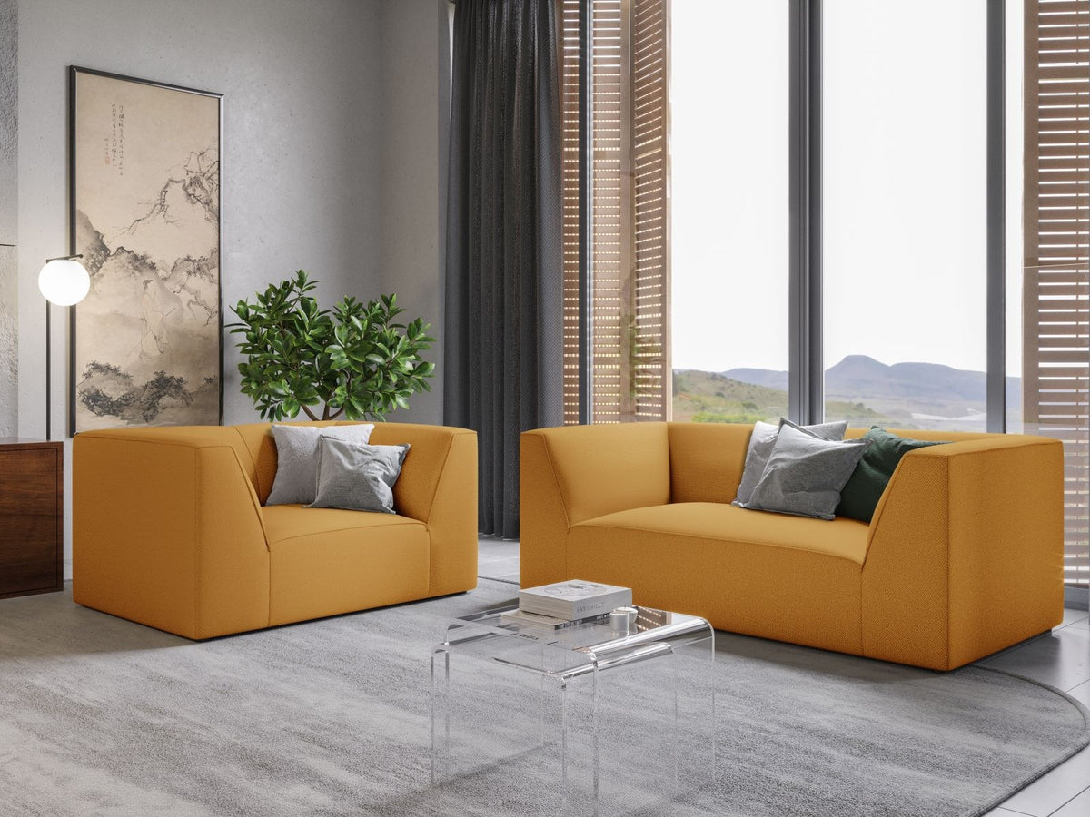 Sessel Siena 1-Sitzer von Cosmopolitan Design mit gelbem Ottawa-Stoffbezug, Massivholzrahmen und schwarzen Kunststoffbeinen aus Polypropylen.