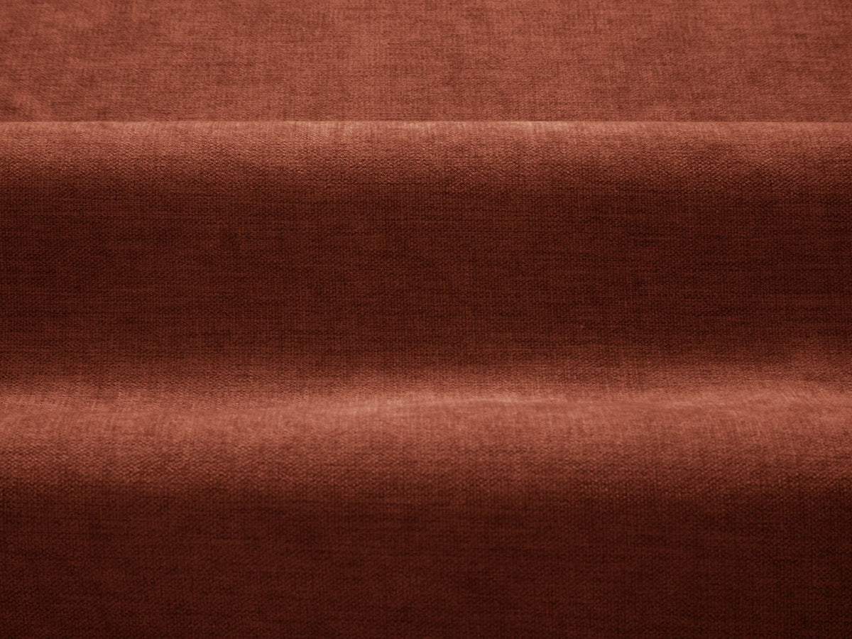 Nimes 1-Sitzer Sessel von Cosmopolitan Design in Ivory-Wind, Polsterstoff Wind mit Flor, Kiefernholzgestell und silberfarbenen Metallbeinen.