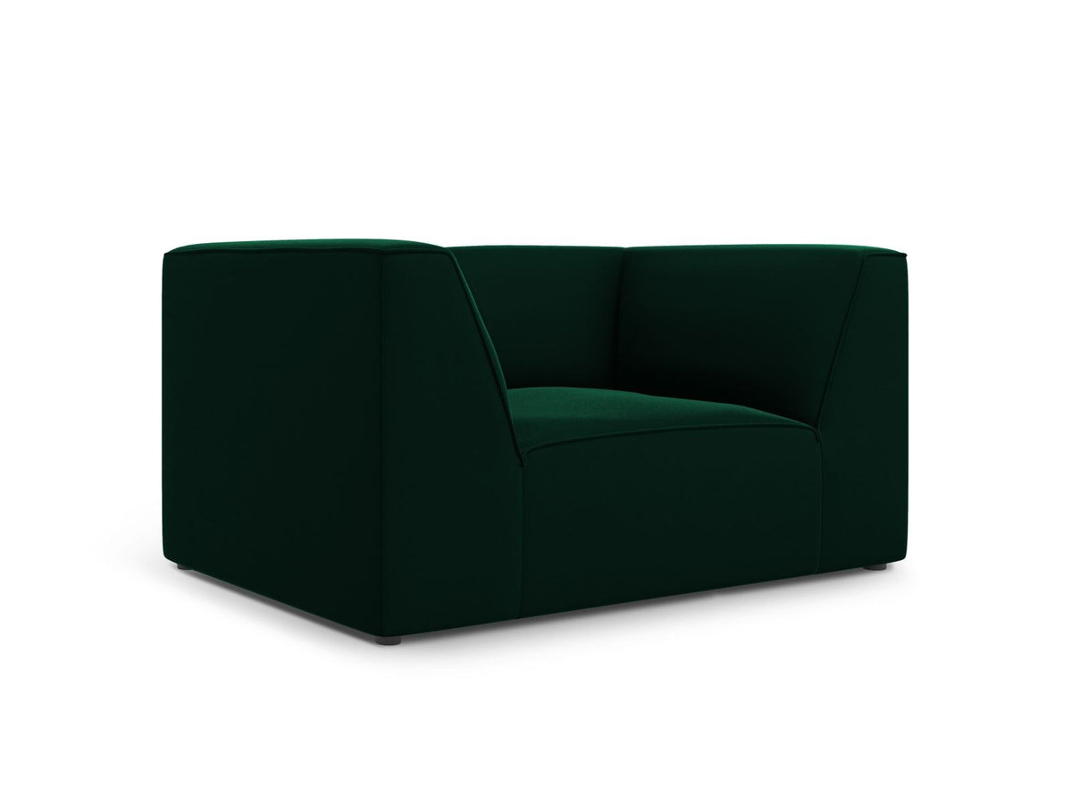 Beiger Samt-Sessel Siena von Cosmopolitan Design mit Massivholzrahmen, gepolsterter Sitzfläche und schwarzen Kunststoffbeinen.
