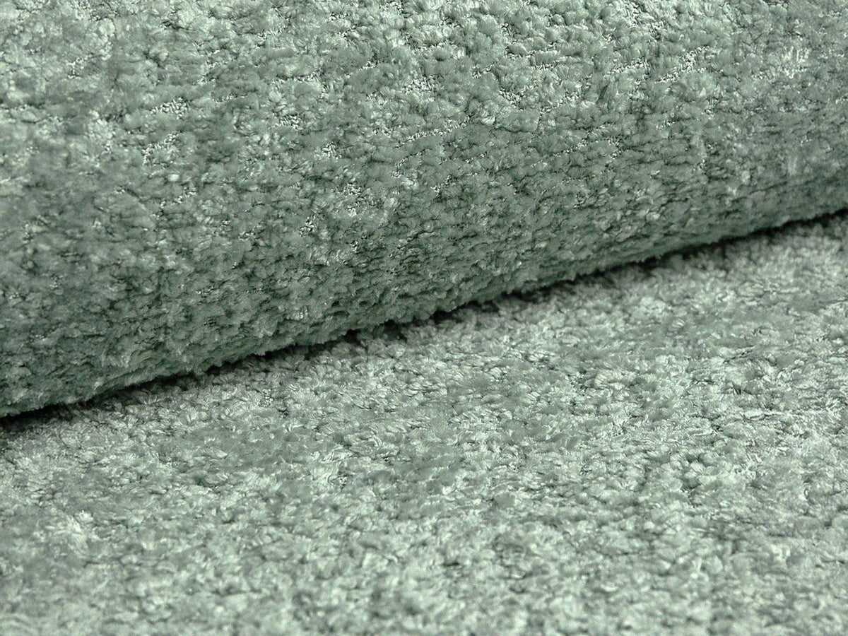 Drehsessel Savona von Cosmopolitan Design in Light Beige mit Chenille-Stoff Moly, Massivholzgestell und gepolsterten Stoffbeinen.