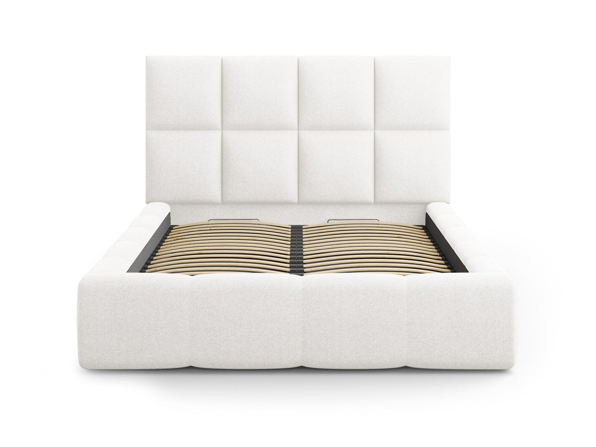 Livigno Bett 200x200 cm von Cosmopolitan Design in Cold Light Grey mit gepolstertem Kopfteil, Metallrahmen und Stauraum im Bettkasten mit Gasdruckfeder-Öffnung.