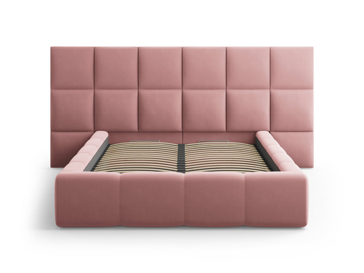 Samt-Bett Livigno von Cosmopolitan Design in Light Beige mit doppeltem Kopfteil, Metallrahmen und Stauraum-Bettkasten, Grösse 160 x 200 cm.