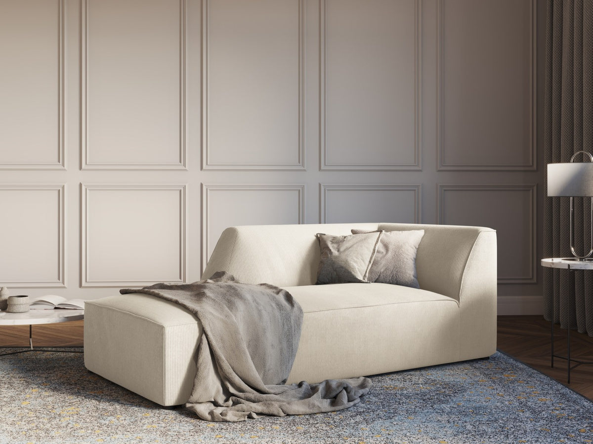 Chaiselongue Siena links, 1-Sitzer 181cm, Cordstoff Scala in Light Beige, Massivholzrahmen, schwarze Kunststoffbeine, niedrige Rückenlehne.
