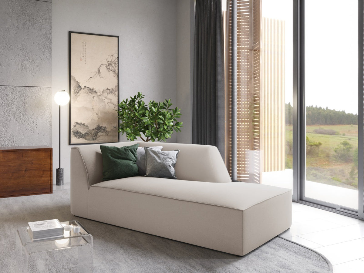 Beige Samt-Chaiselongue Siena von Cosmopolitan Design, rechte Ausführung, Massivholzrahmen, schwarze Kunststoffbeine, 181cm lang.