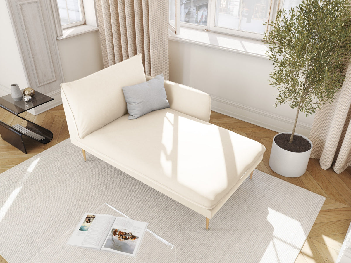 Vienna Velour Sofa Chaise Lounge rechts 1 Sitz 110cm in Light Beige/Gold-Bluvel präsentiert im Onlineshop von KAQTU Design AG. L-Sofa rechts ist von Cosmopolitan Design