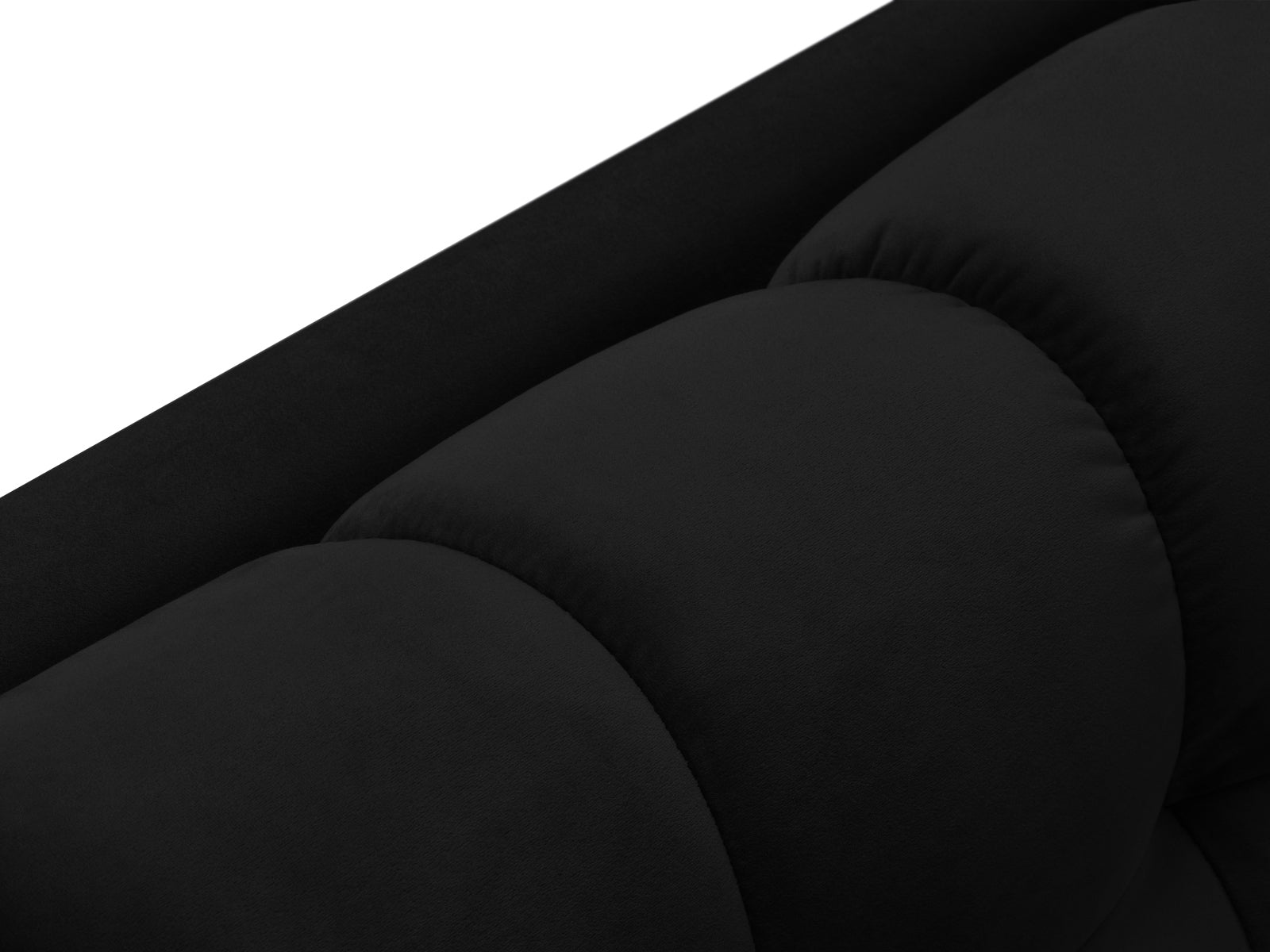 Moderne rechte Chaise Longue Bali, ideal für stilvolle Interiors, gefertigt aus strapazierfähigem Black-Bluvel für höchsten Komfort.