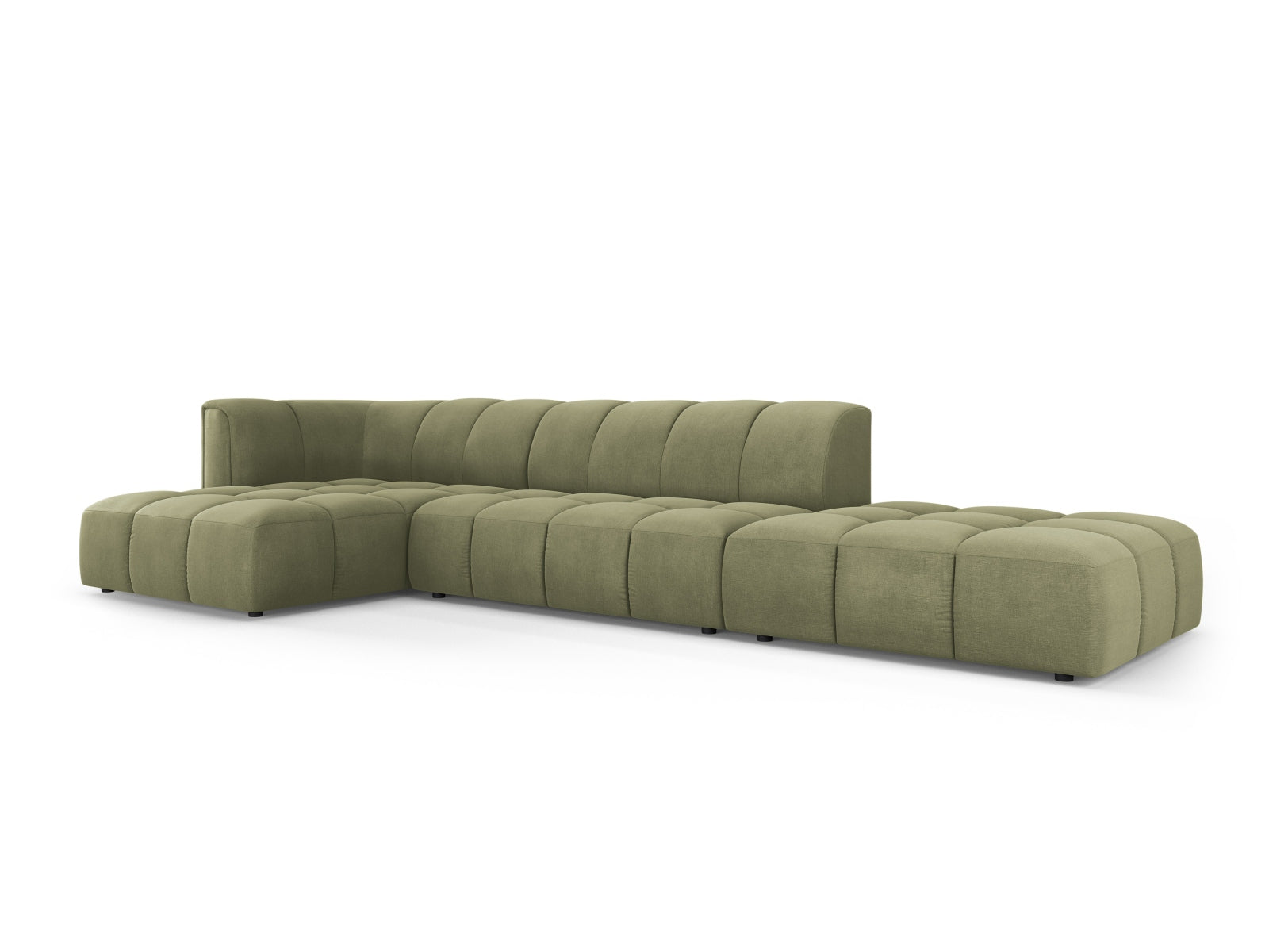Modulares 5-Sitzer Ecksofa Moritz in sanftem Lichtgrün, ideal für stilvolle Wohnräume, präsentiert von Cosmopolitan Design.