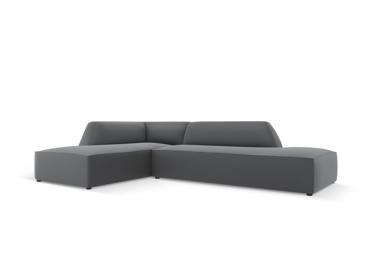 Modulares Ecksofa links Siena in Light Beige mit Kunstleder-ähnlichem Bezug, Récamiere, schwarzen Kunststoffbeinen und schlichter Rückenlehne.