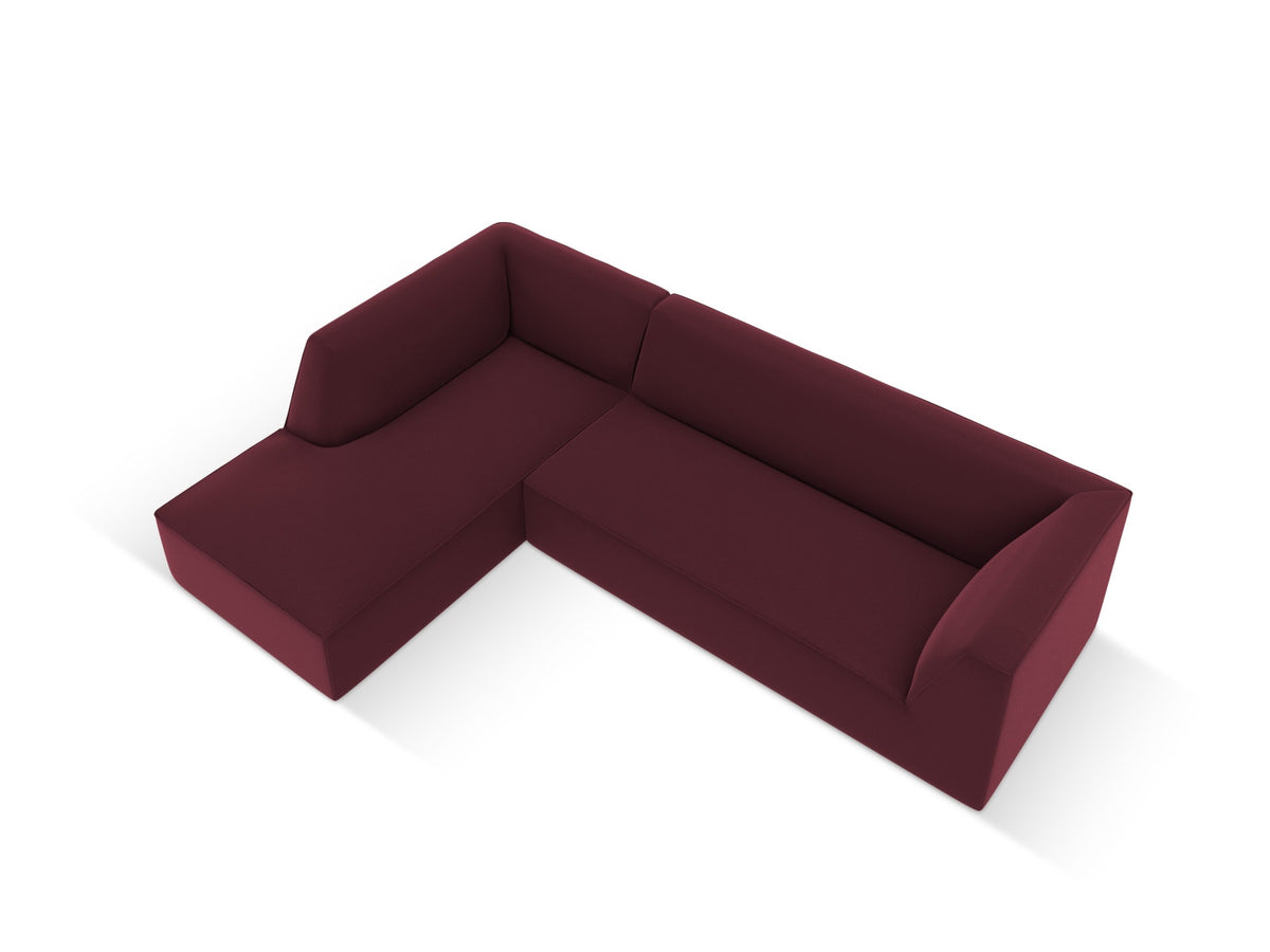 Modulares Ecksofa links Siena in Light Beige mit Kunstleder-ähnlichem Bezug, Récamiere, schwarzen Kunststoffbeinen und schlichter Rückenlehne.