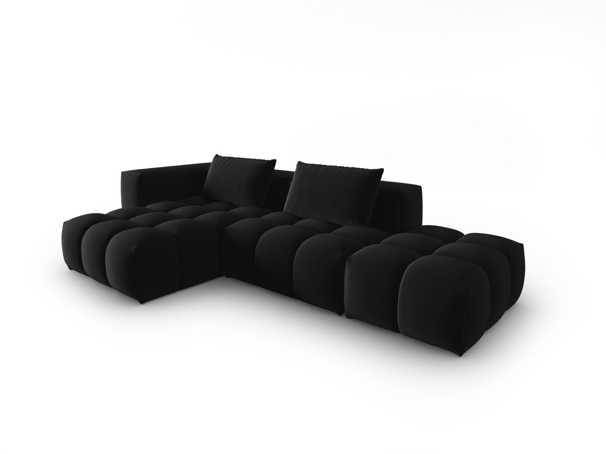 Modulares Ecksofa Verona in Sand-Casino Samt mit Récamiere links, schwarzen Kunststoffbeinen und weicher Velours-Polsterung, 4 Sitzplätze.