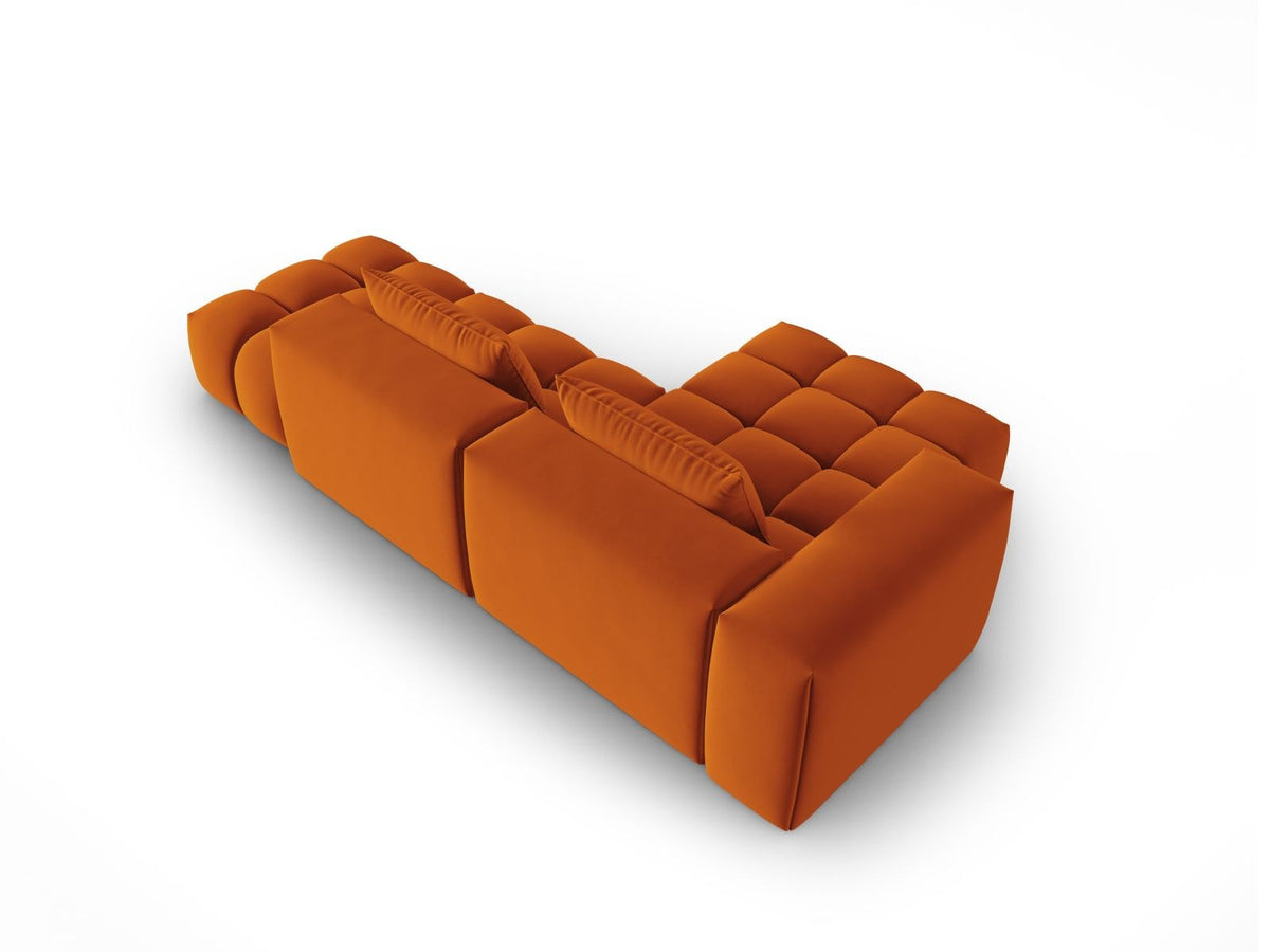 Modulares Ecksofa Verona in Sand-Casino Samt mit Récamiere links, schwarzen Kunststoffbeinen und weicher Velours-Polsterung, 4 Sitzplätze.
