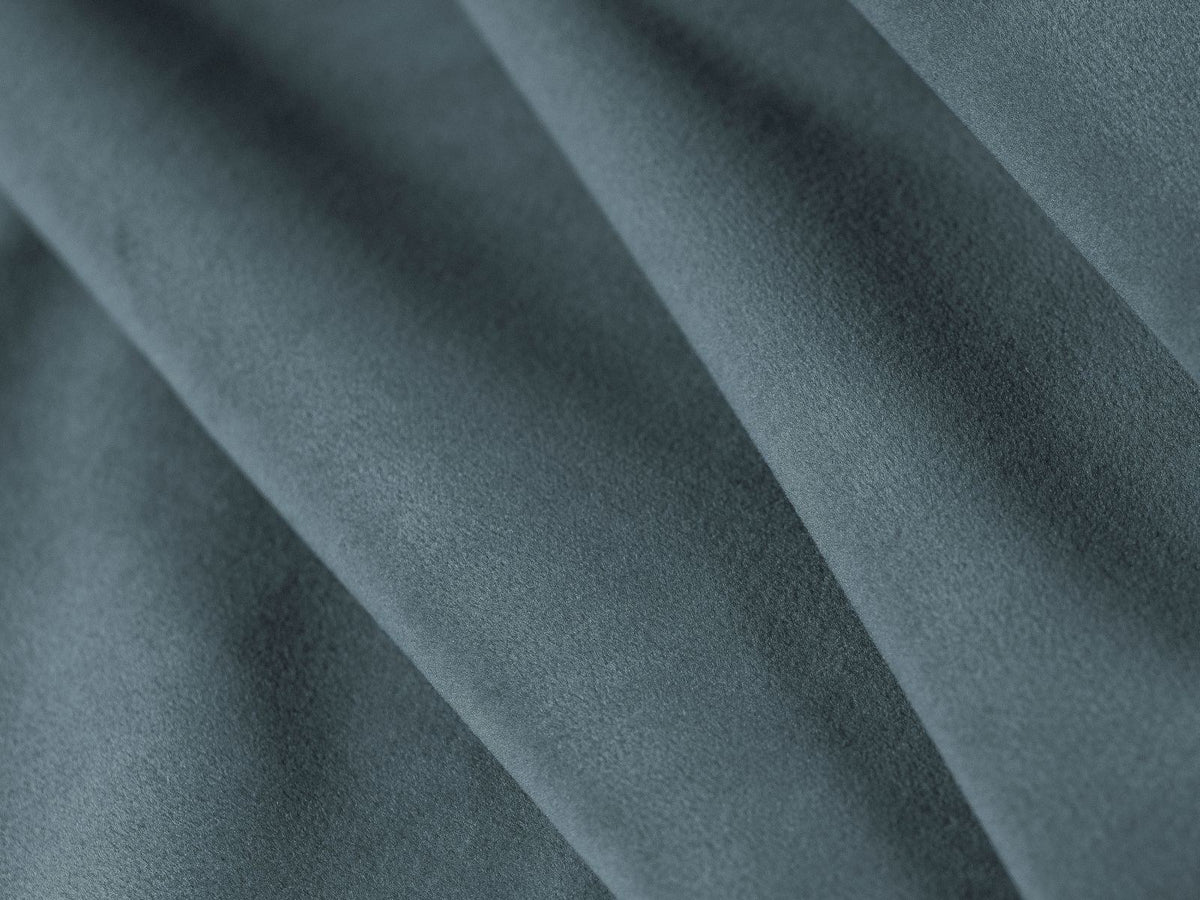 Modulares Ecksofa Verona in Sand-Casino Samt mit Récamiere links, schwarzen Kunststoffbeinen und weicher Velours-Polsterung, 4 Sitzplätze.
