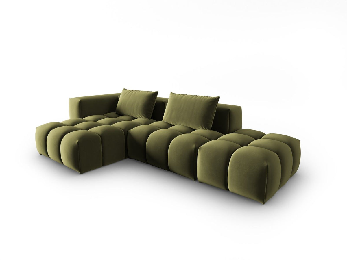 Modulares Ecksofa Verona in Sand-Casino Samt mit Récamiere links, schwarzen Kunststoffbeinen und weicher Velours-Polsterung, 4 Sitzplätze.