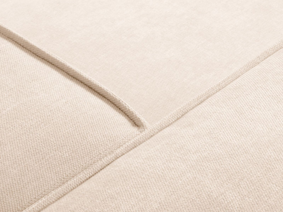 Ecksofa links Turin von Cosmopolitan Design in Light Beige-Rosario, Chenille-Bezug, Buchenholzbeine, 5 Sitzplätze, Récamiere-Form.