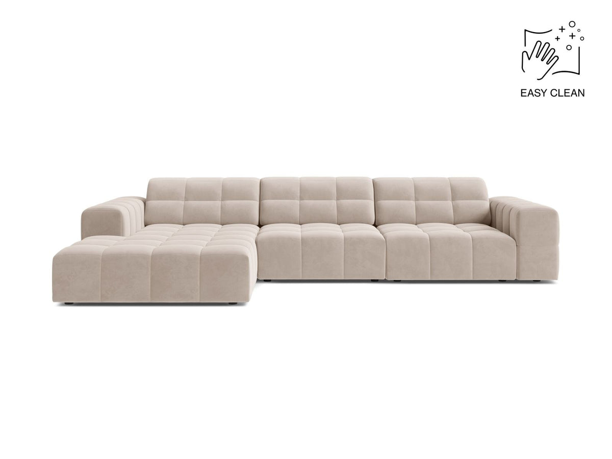 Ecksofa links Chicago von Cosmopolitan Design in Light Beige-Venus Samtvelours, Holzrahmen, Récamiere links, Kunststoffbeine schwarz.