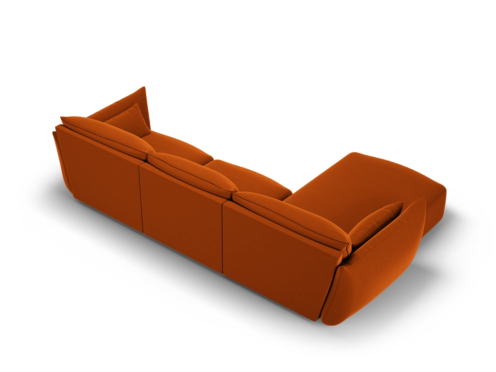 Elegantes 4-Sitzer Ecksofa links Matera in warmem Terracotta, ideal für stilvolle Wohnräume und entspannte Stunden von Cosmopolitan Design.