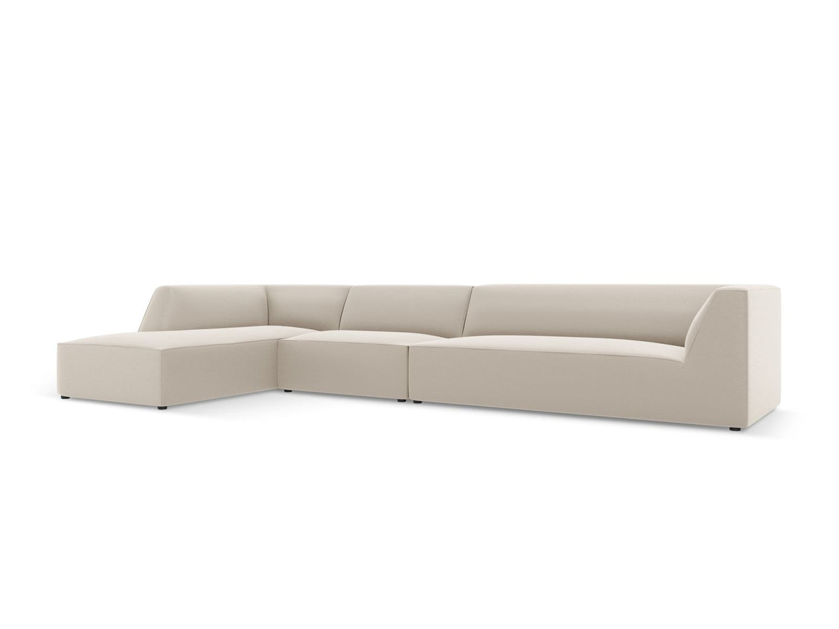 Modulares Ecksofa Siena in Light Beige mit lederähnlichem Bezugsstoff, schwarzen Kunststoffbeinen und moderner Eckform, 5-Sitzer, 180 cm Tiefe.