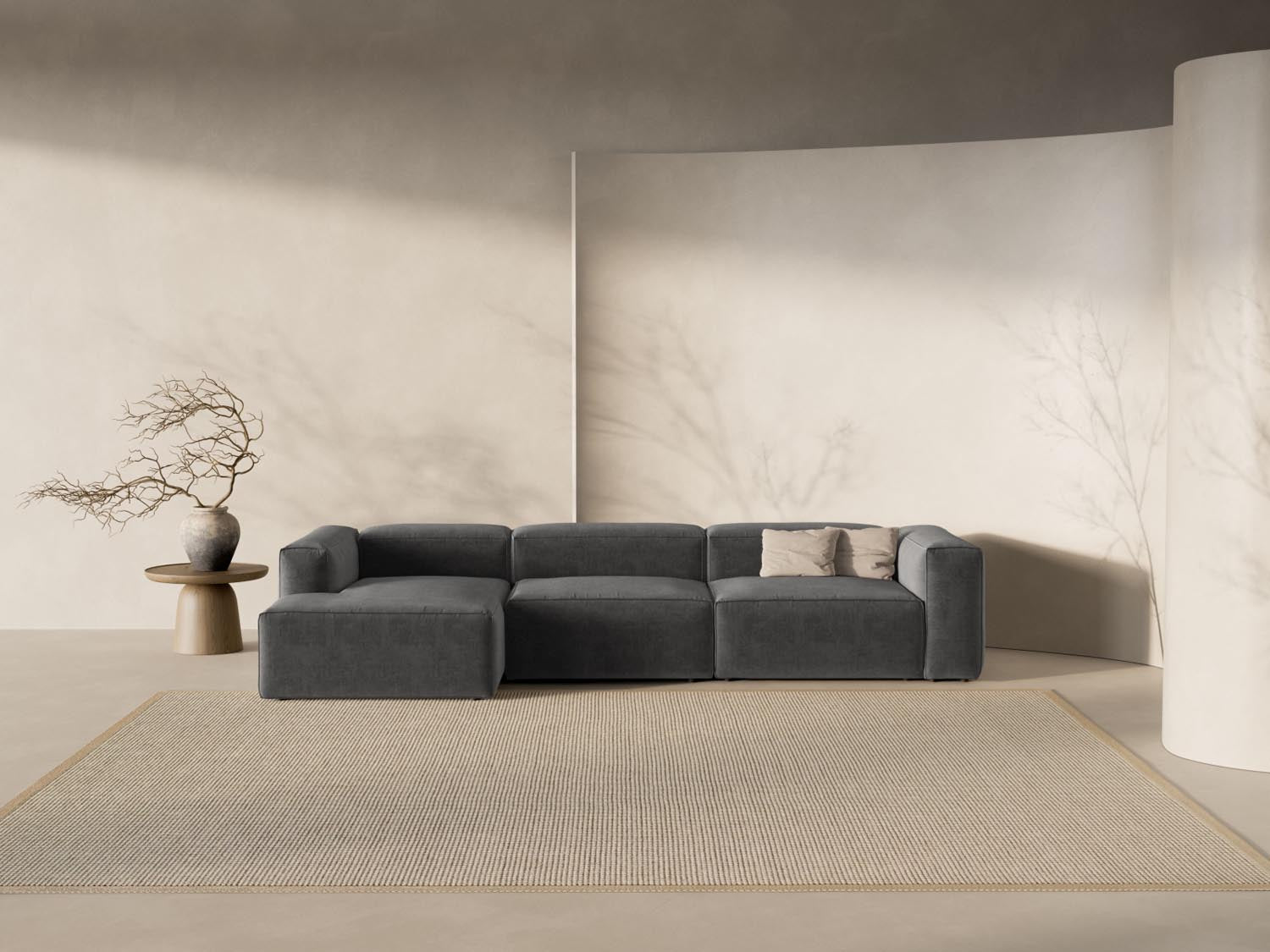 Entdecken Sie das elegante Bergamo Modulare Ecksofa links 4 Sitzer von Cosmopolitan Design – perfekt für Ihr modernes Zuhause und gemütliche Stunden!