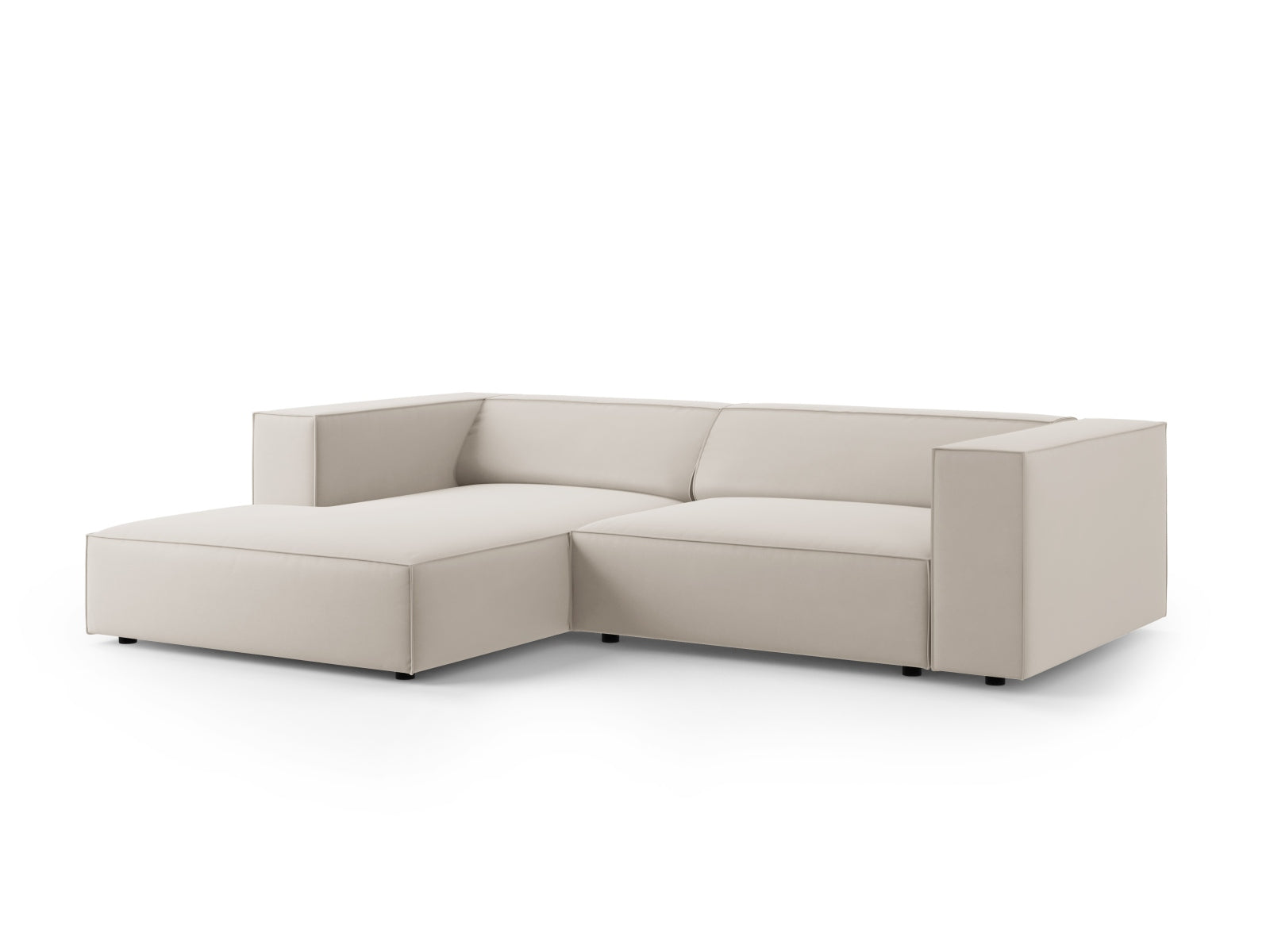 Arendal Velour Ecksofa links 3 Sitzer in Ecru präsentiert im Onlineshop von KAQTU Design AG. Ecksofa links ist von Cosmopolitan Design