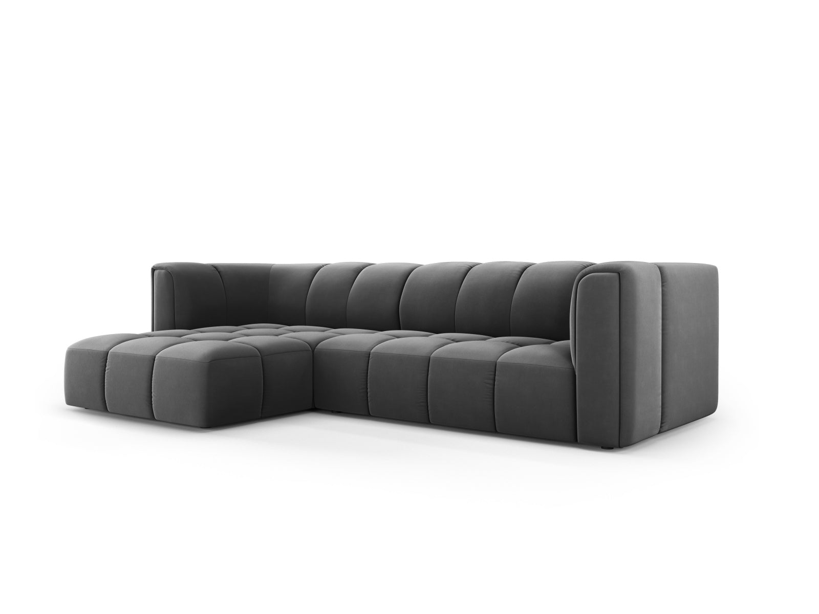 Elegantes 3-Sitzer Ecksofa Moritz in Grau-Bluvel, ideal für moderne Wohnräume, präsentiert in stilvollem Design von Cosmopolitan.