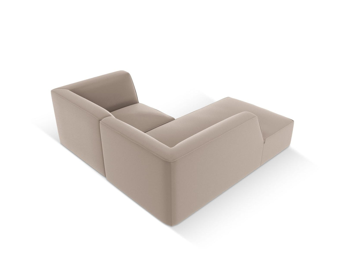 Modulares Ecksofa links Siena in Light Beige-Pacifico mit lederähnlichem Kunstlederbezug, schwarzen Kunststoffbeinen und Récamiere-Form.