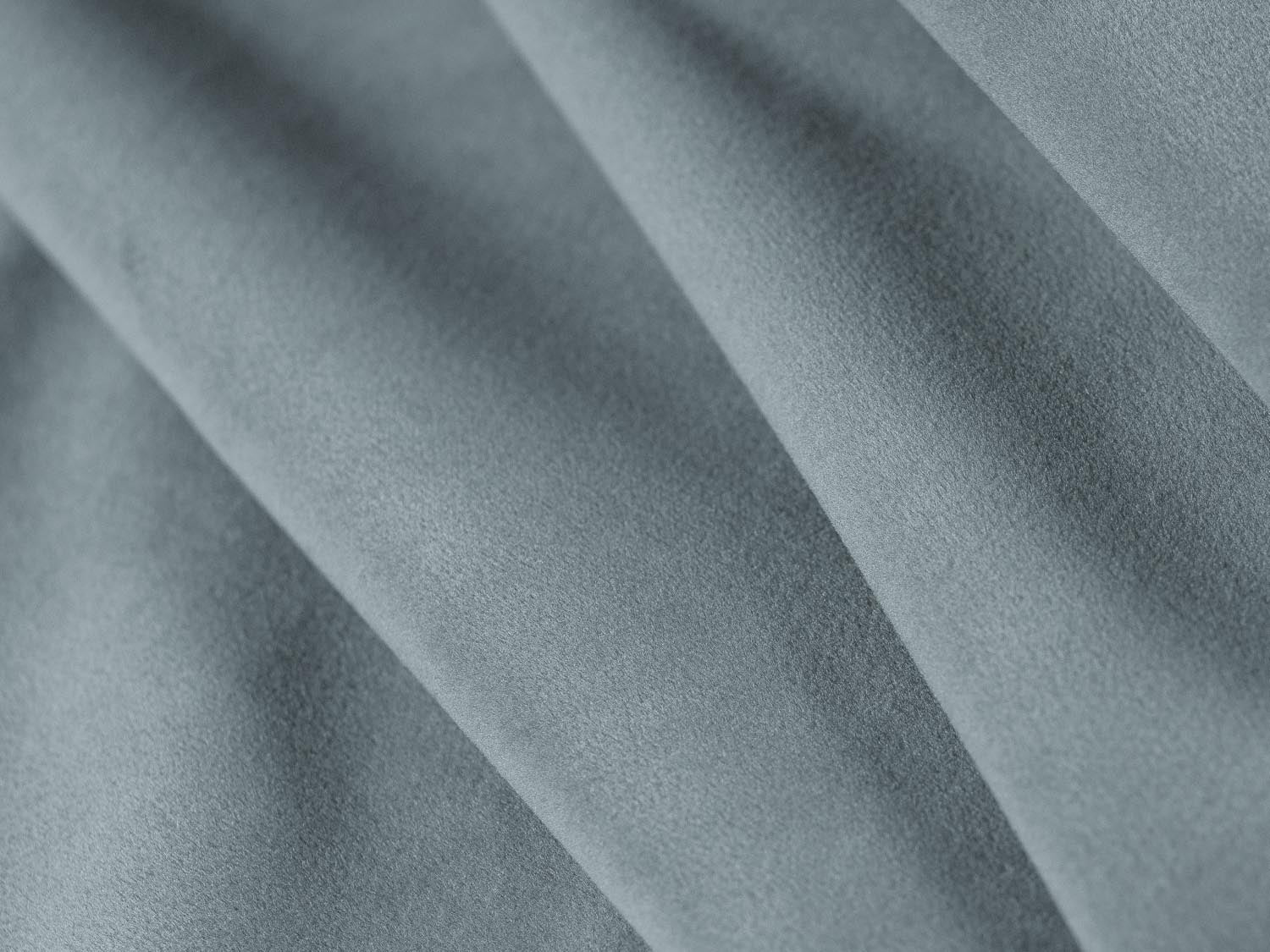 Entdecken Sie das Camden Velour Kissen von Cosmopolitan Design – ein elegantes Accessoire, das Ihrem Wohnraum Komfort und Stil verleiht. Perfekt für jedes Zuhause!