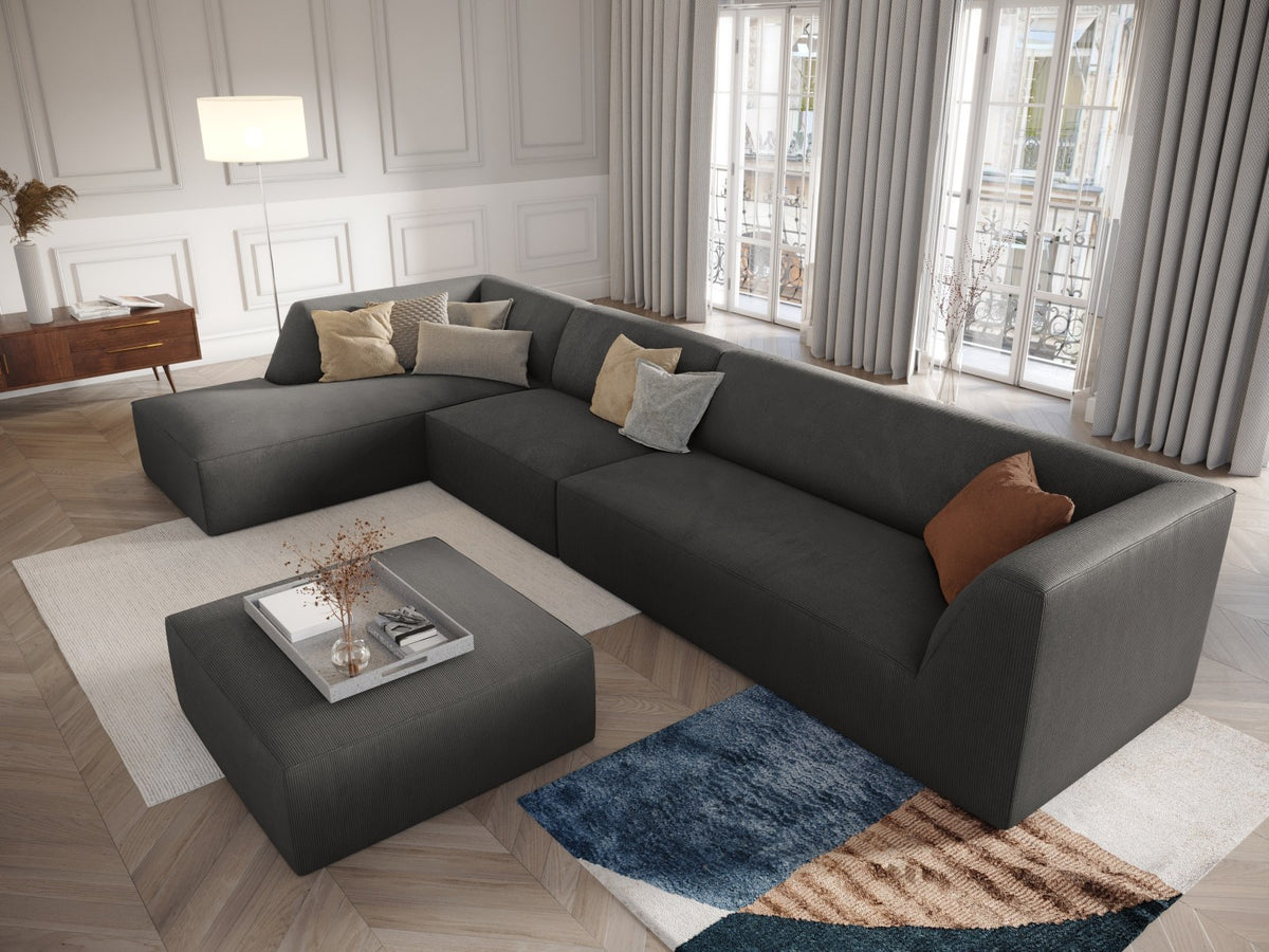 Runder Pouf mit hellblauem Cordstoff-Bezug, schwarzen Kunststoffbeinen und Massivholzrahmen, Modell Siena von Cosmopolitan Design.