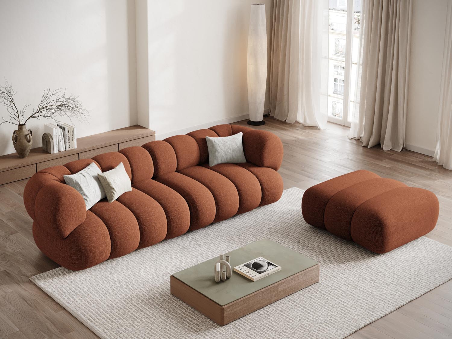 Entdecken Sie den eleganten Koge Pouf 1 Sitz 95cm von Cosmopolitan Design – stilvoll, vielseitig und perfekt für jedes Zuhause.